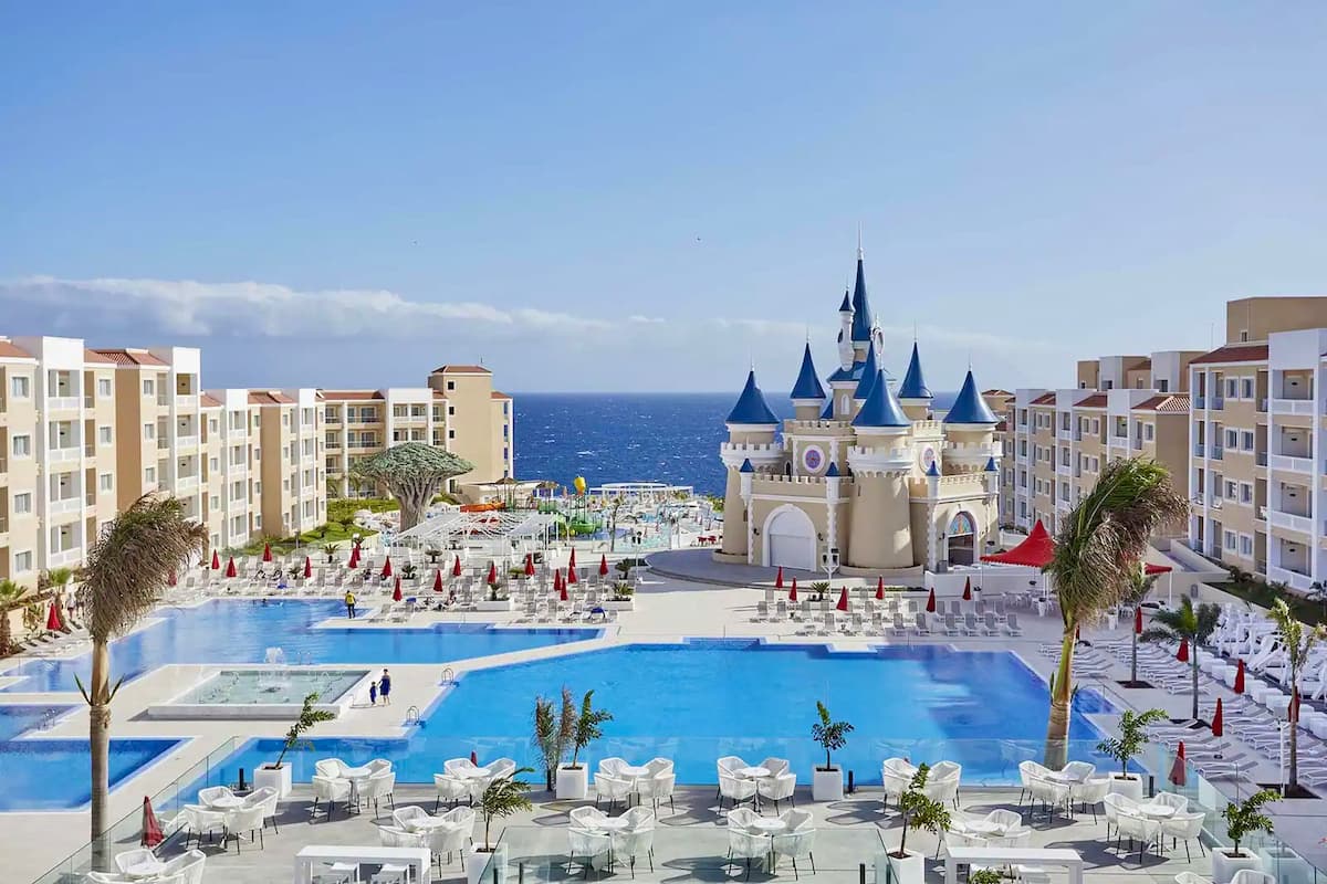 Spa circuit for 2 people with cava cup in Bahía Principe Fantasia Tenerife Relax in a dream environment! 💫🥂
